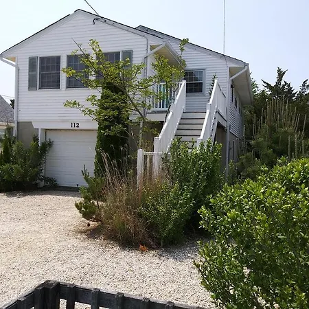 Raised Ranch Style House Close To Beach, Shops And Eateries!